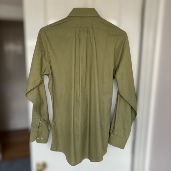 EUC Arrow Olive Green, Long Sleeve, Fitted, Wrinkle-Free Dress Shirt, Small - Picture 3 of 9